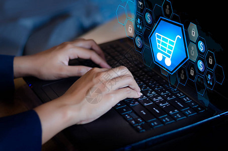 虛擬購(gòu)物新視界 卡通風(fēng)格數(shù)字手寫墻上的互聯(lián)網(wǎng)購(gòu)物體驗(yàn)